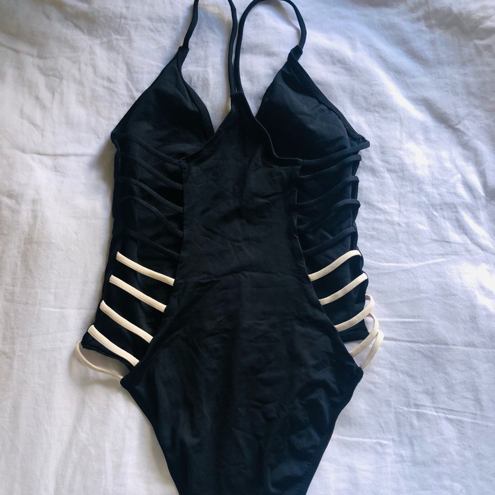 l*Space bathing suit 8